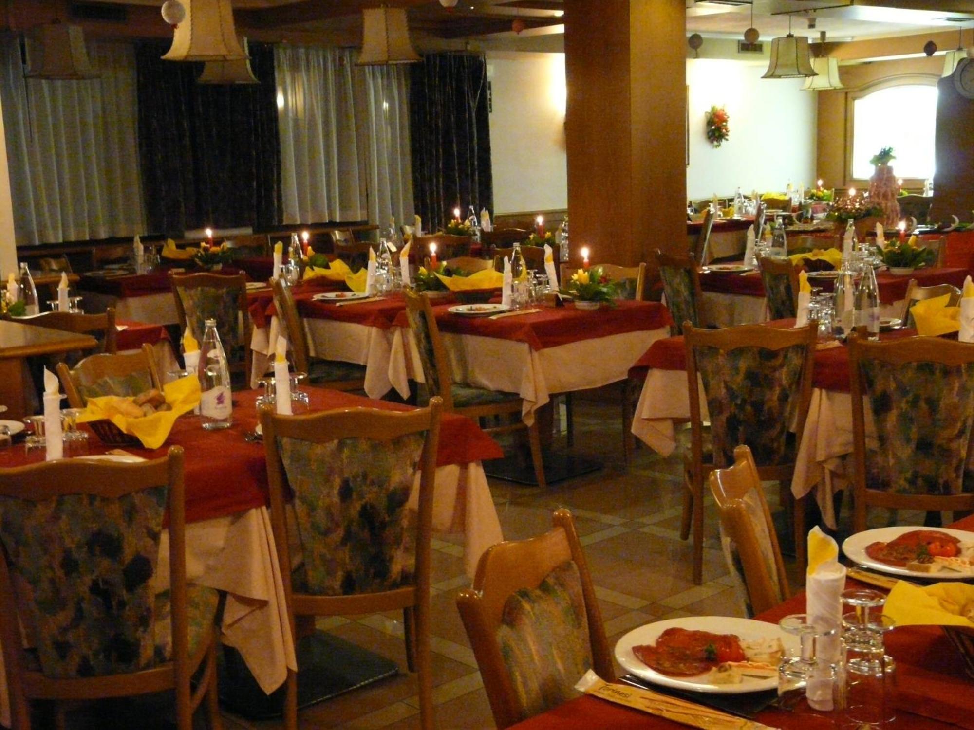 Hotel Denny Пинцоло Экстерьер фото