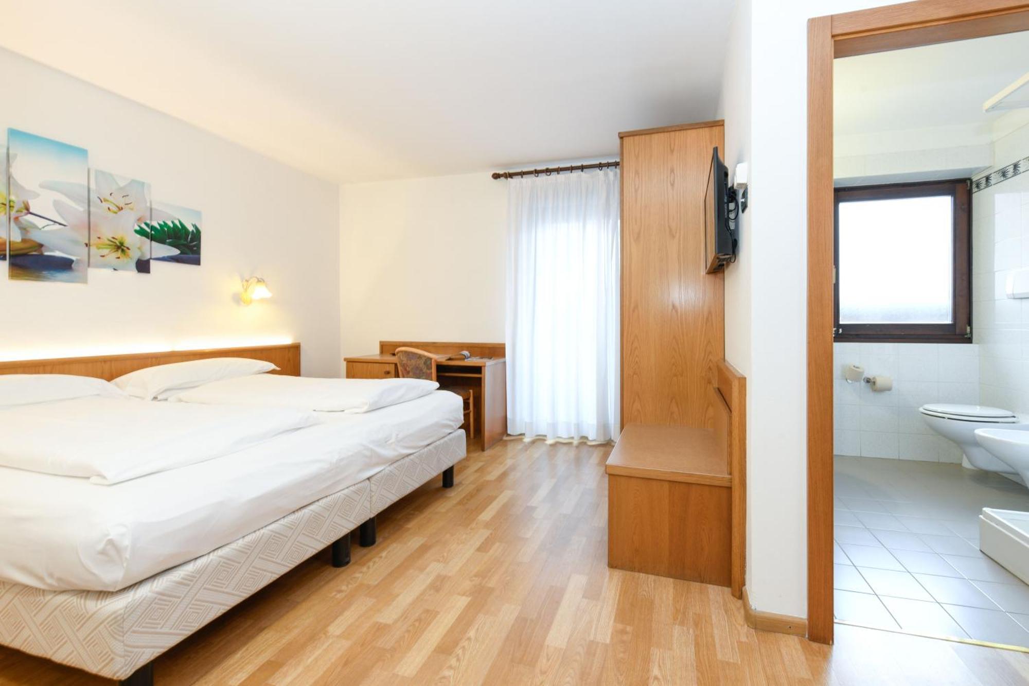 Hotel Denny Пинцоло Экстерьер фото